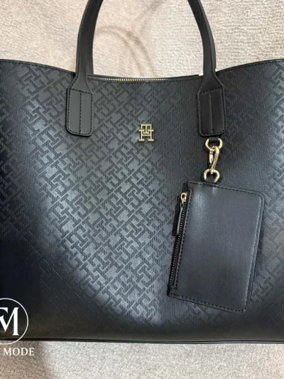 کیف زنانه برند Tommy Hilfiger با رنگ مشکی
